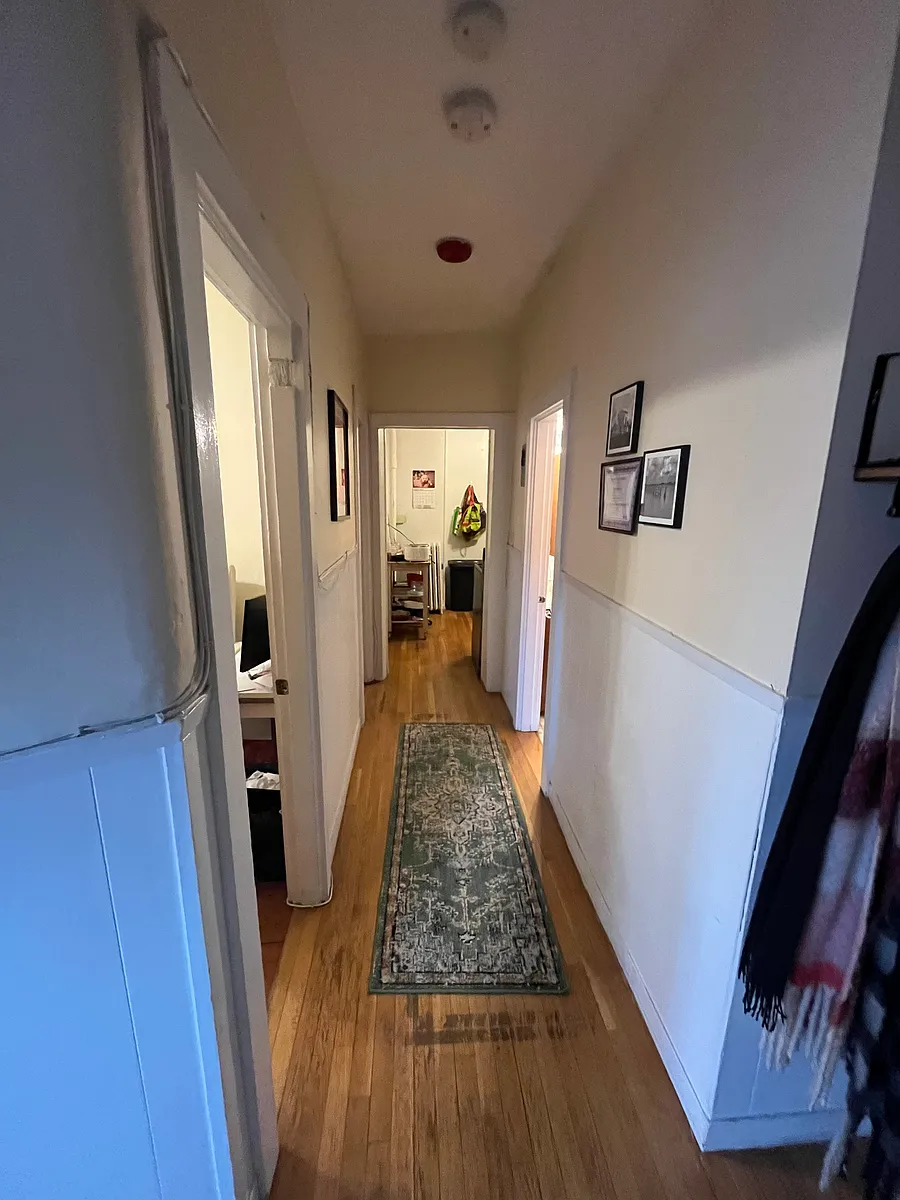Building Photo - 108 Myrtle St #19