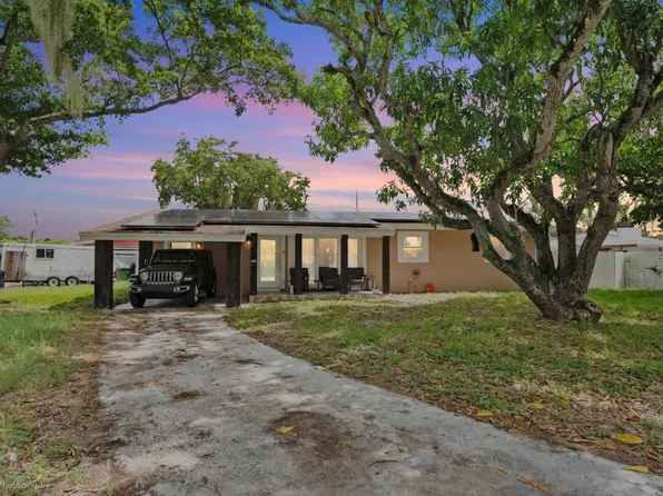 1880 SW 37th Way, Fort Lauderdale, FL 33312