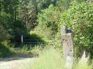 5205 E Deer Park Milan Rd, Chattaroy, WA 99003