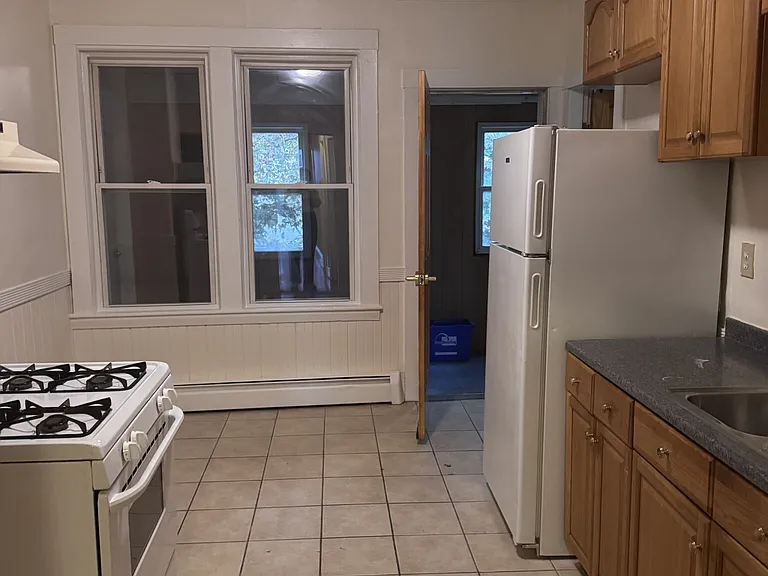 86 Prentiss St — Photo 14
