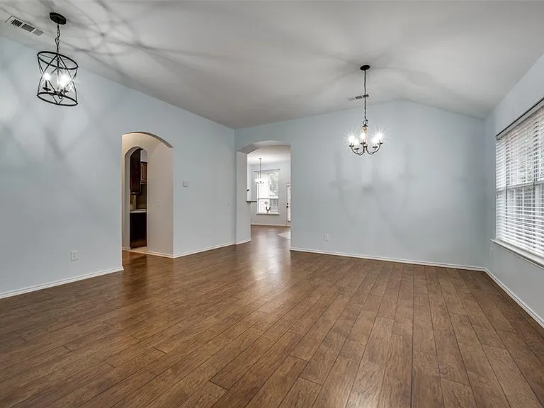 1617 Redwood Dr — Photo 6