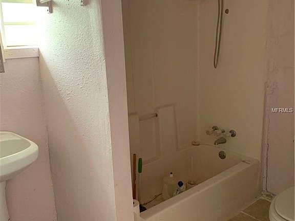 5th image of 424 N 2nd St