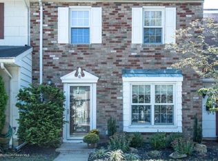 42 Kingsley Way, Freehold, NJ 07728