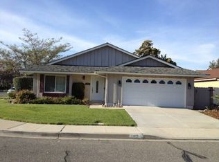 1813 E Denham Ct, Simi Valley, CA 93065