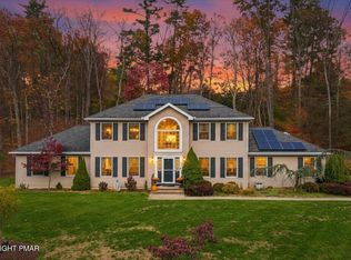 102 Arbor Way, Stroudsburg, PA 18360