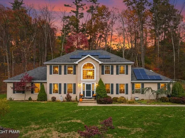 102 Arbor Way, Stroudsburg, PA 18360
