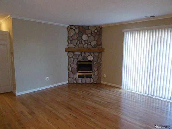 5th image of 34653 Clarkson Dr E APT 69