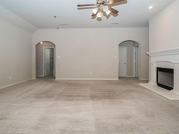 2nd image of 790 Peach Ln