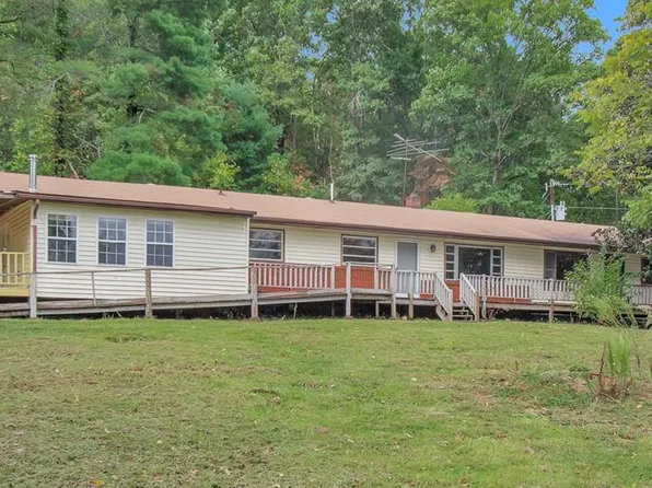332 Deitz Cable Rd, Hayesville, NC 28904