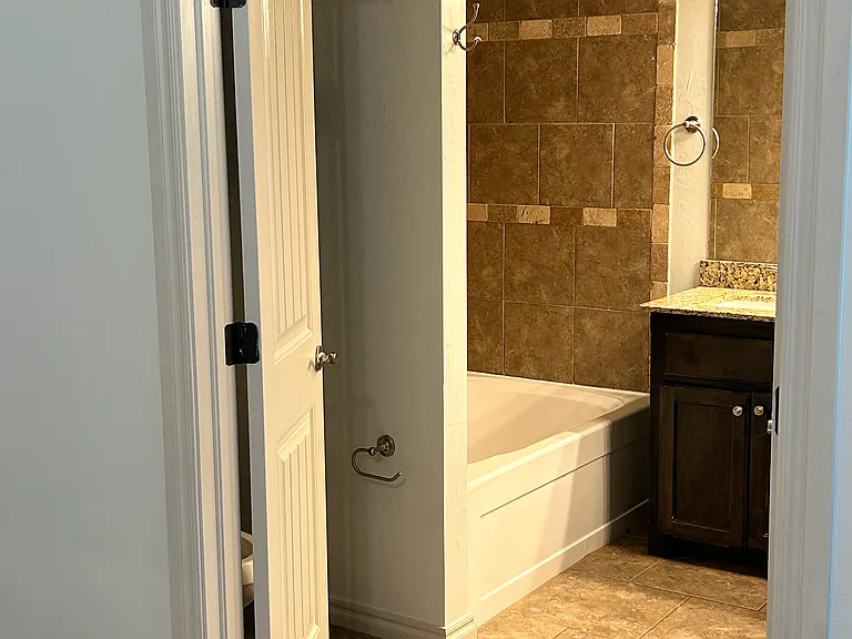 12012 Jadesdale Cir — Photo 10