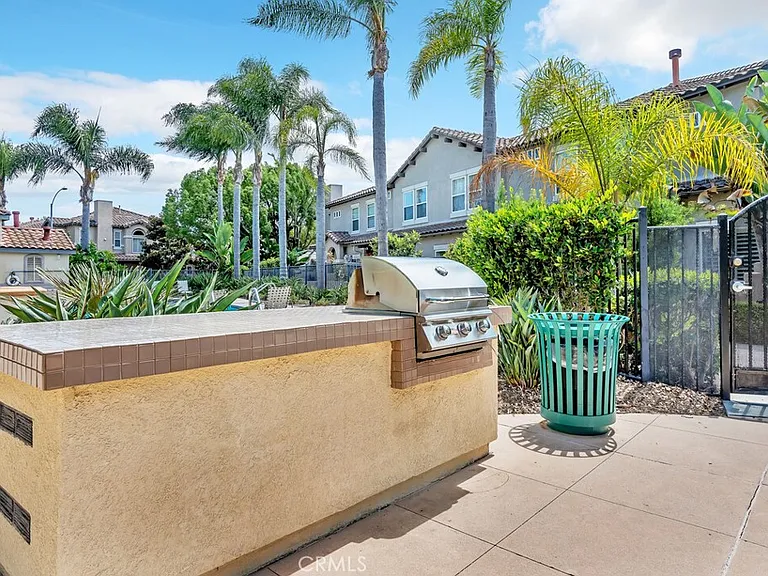 6331 Citracado Cir — Photo 35