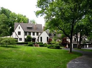 9 Clermont Ln, Saint Louis, MO 63124