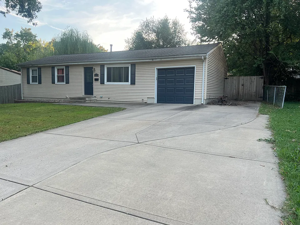 7919 NE Gracemor Dr