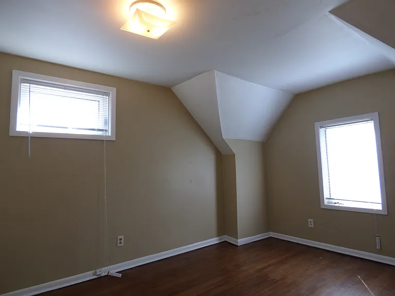 234 Lincoln St — Photo 11