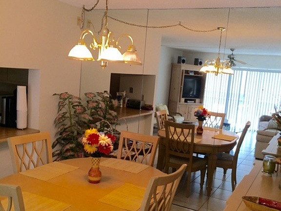 4th image of 1111 Green Pine Blvd APT A2