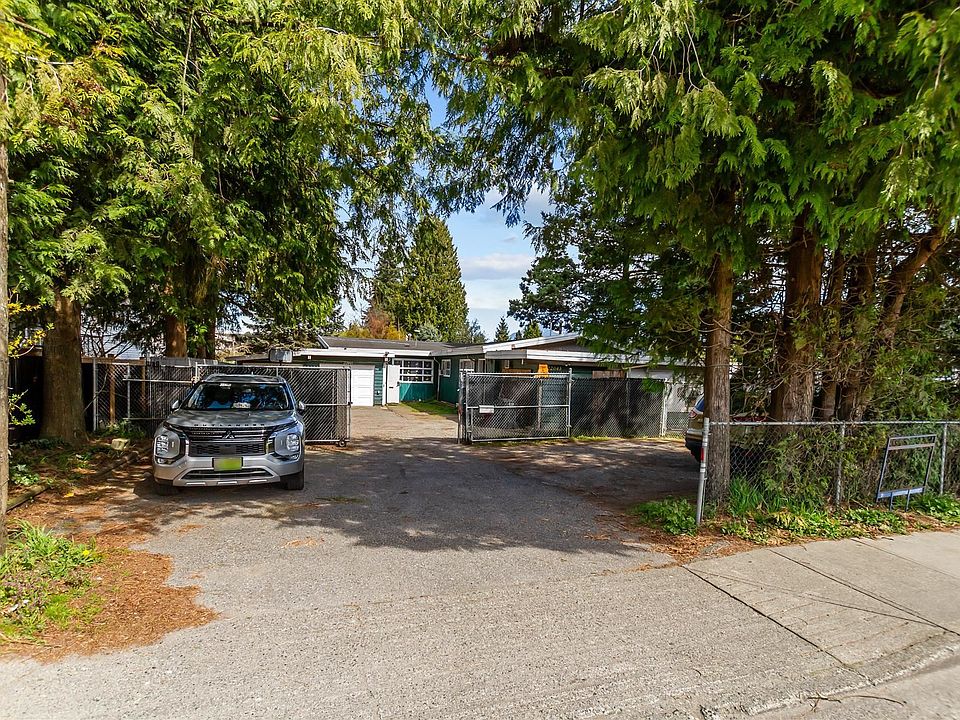 1st image of 22041 Dewdney Trunk Rd