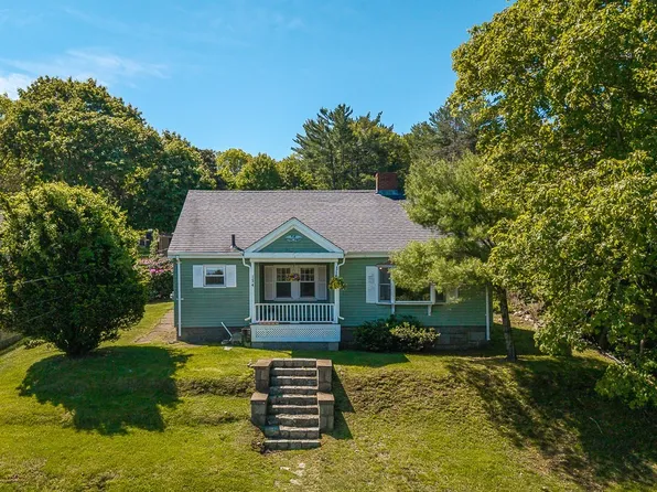 154 Essex Ave, Gloucester, MA 01930