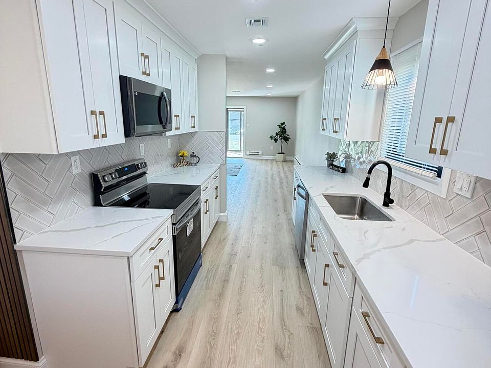 2nd image of 81 Amberly Drive #B