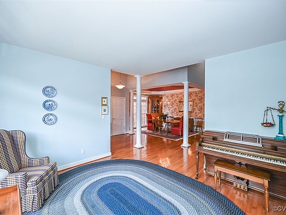 5th image of 3003 E Martins Grant Cir