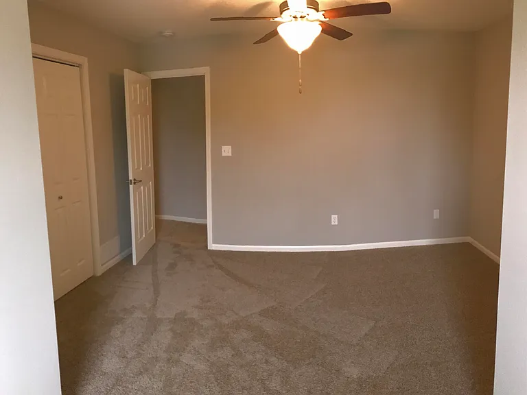 4518 E Bridgewood Dr — Photo 10
