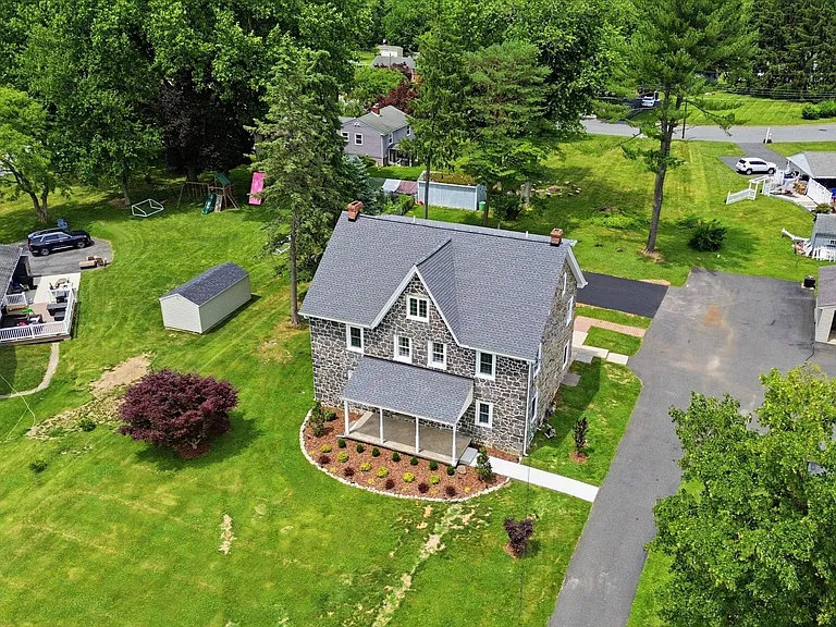 1512 Naamans Creek Rd — Photo 36