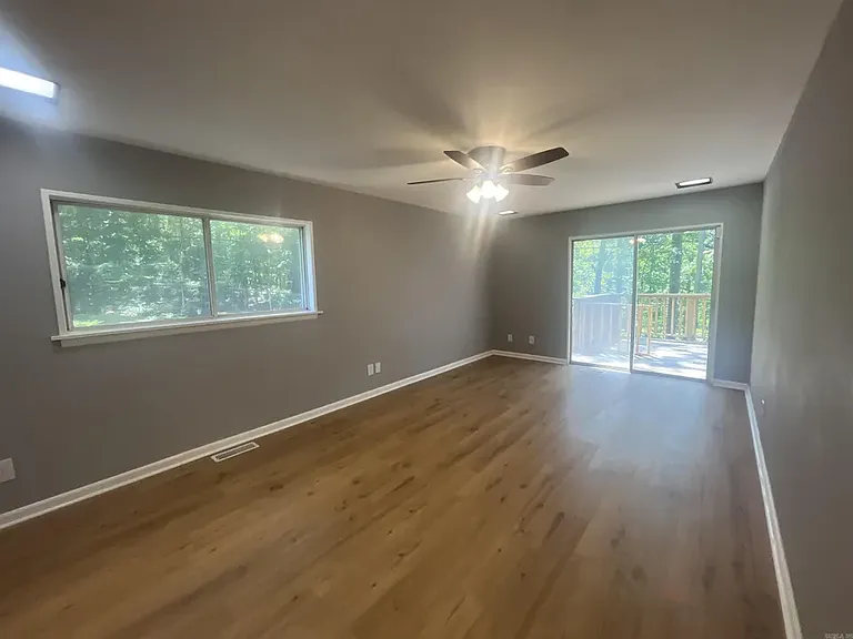2135 Pine Hill Cir — Photo 7