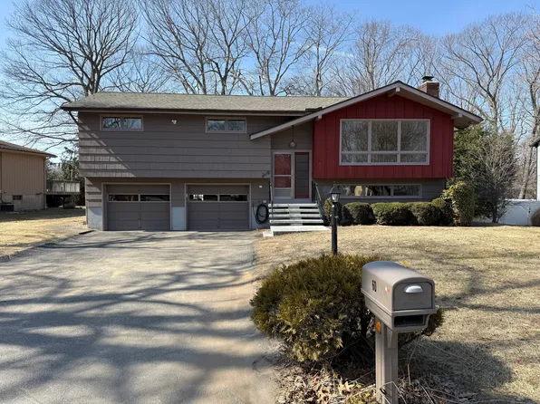 60 Indian Trail, Waterbury, CT 06705