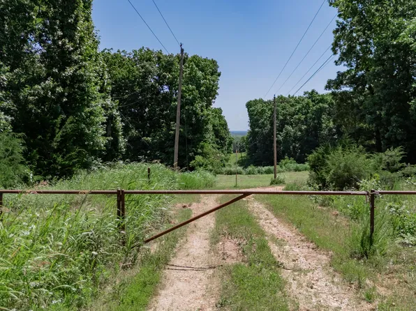 15019 S 1453 Road, Stockton, MO 65785