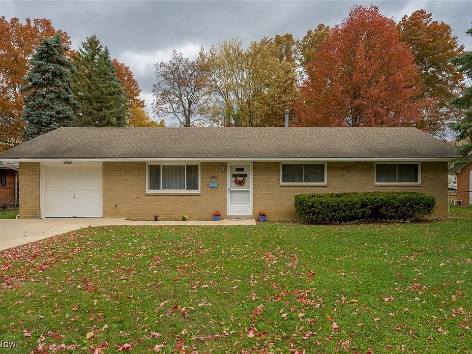1st image of 2215 Lynnwood Dr