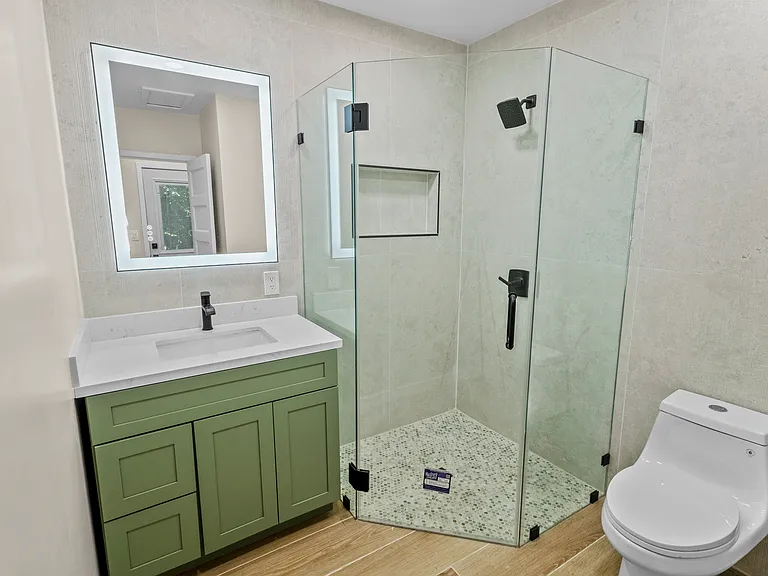 1615 W 39th Pl — Photo 10