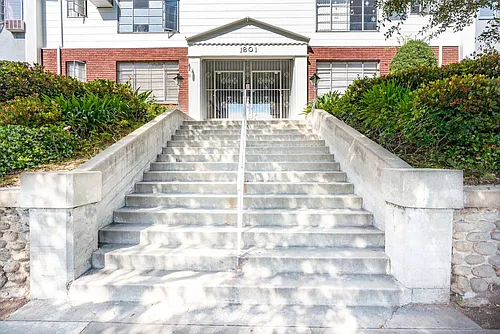 1801 Fair Oaks Ave Photo 1