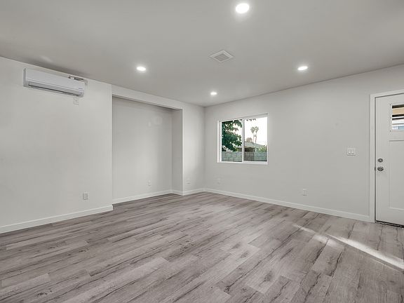 3rd image of 5846 Denver Ave #A