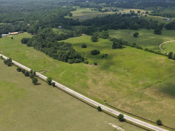 1 Brown College Ln, Washington, TX 77880