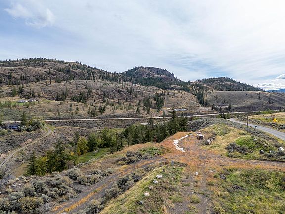4th image of Beaton Rd