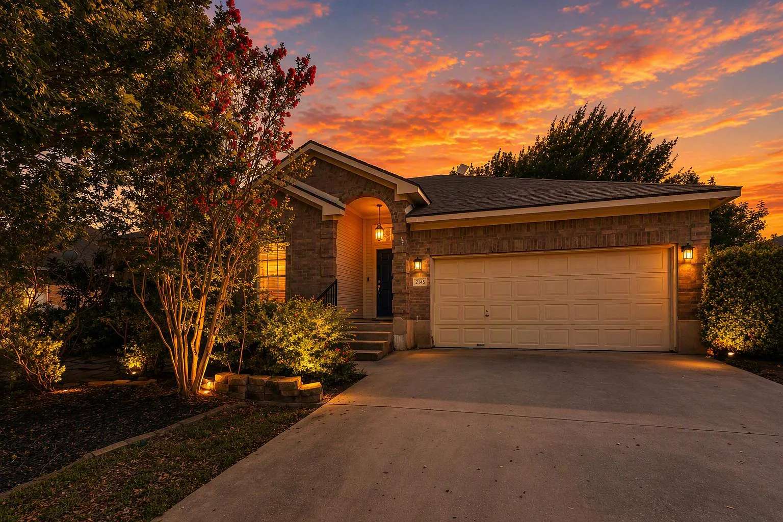 4 bed, 2.0 bath, 1994 sqft, $2,000 — Photo 1