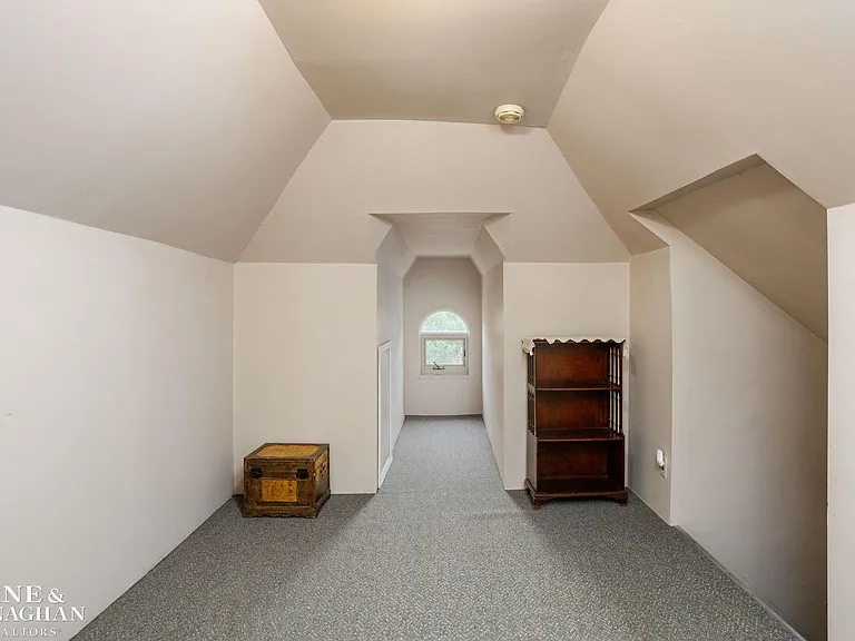 1260 Lakepointe Ave — Photo 17