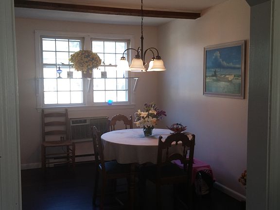 Lovely, light dining room
