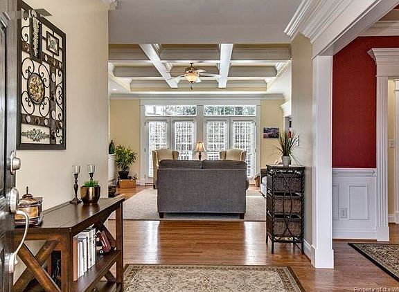 2nd image of 205 W Kilbride