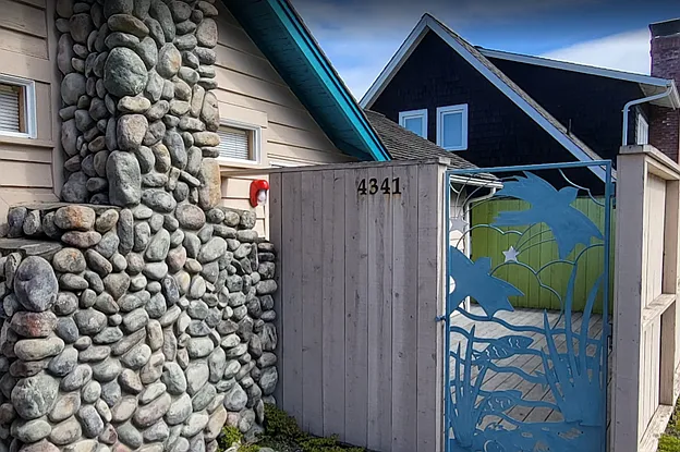 4341 Wateredge Dr — Photo 1