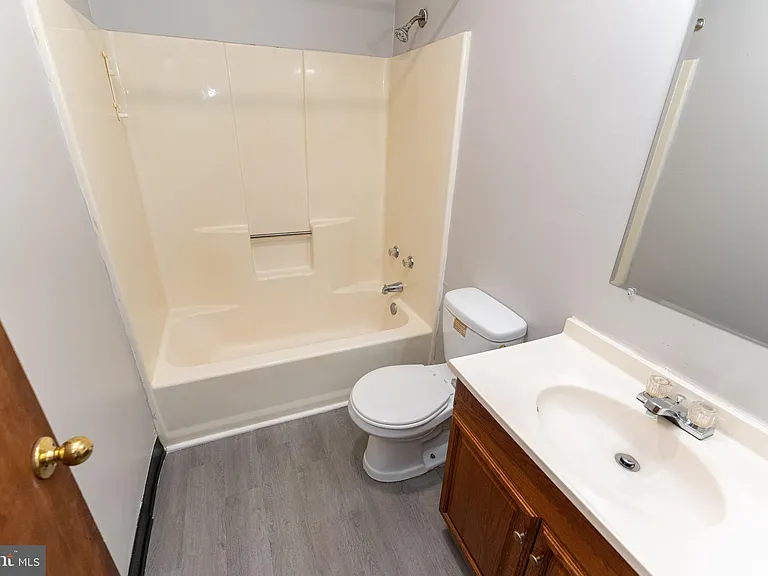 510 S Main St #18 — Photo 16