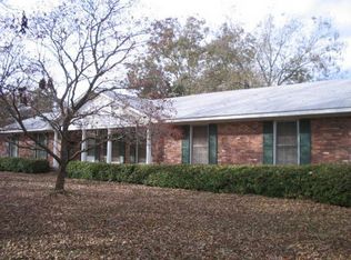 110 Devaughn Ave, Montezuma, GA 31063