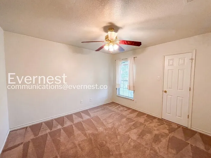 3705 Barbed Wire Dr — Photo 9