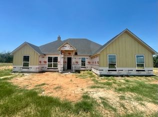 1009 Kingsway Dr, Weatherford, TX 76088