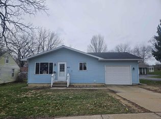 930 Plum St, Reedsburg, WI 53959