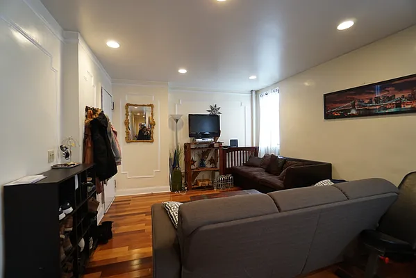 Rented by Corcoran | media 30