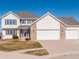 3907 Birmingham Ln NW, Rochester, MN 55901