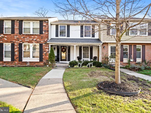 8 Woodland Ct, Trenton, NJ 08610