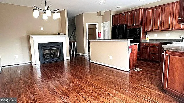 44314 Cornish Ln — Photo 18