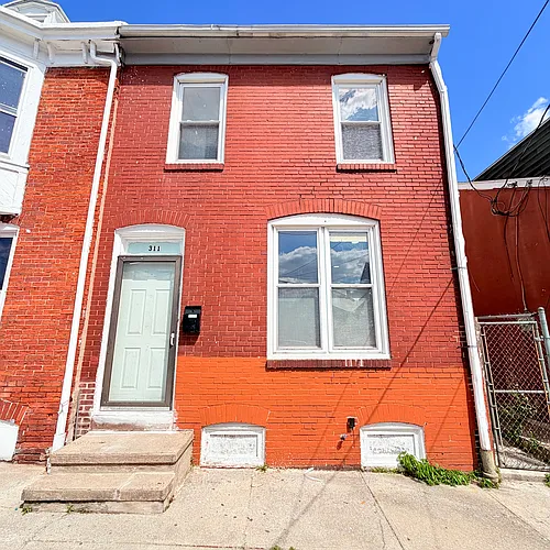 311 S 8th St Photo 1