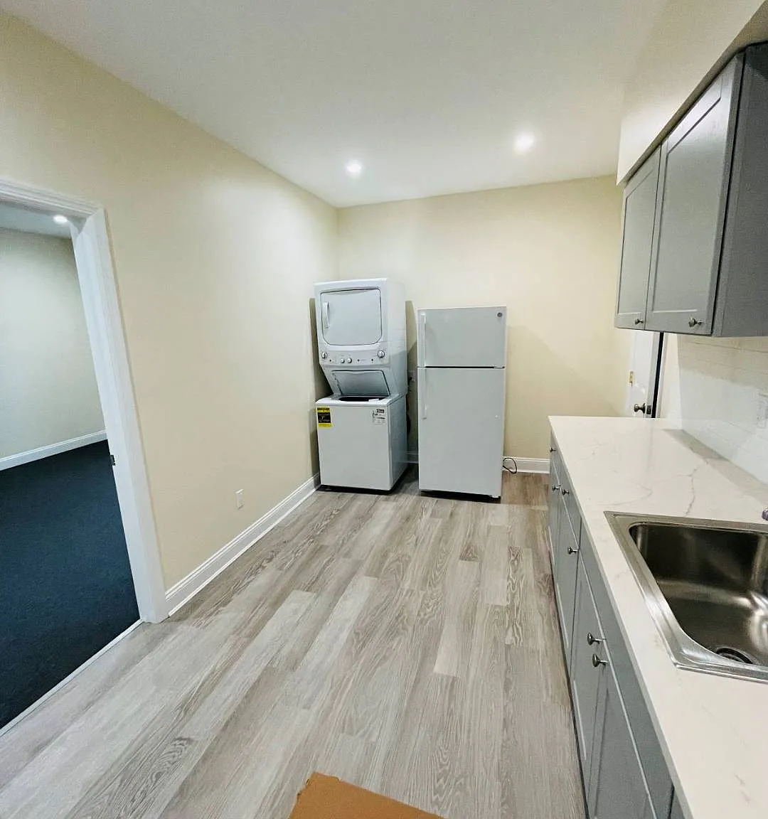 1 bed, 1.0 bath, $2,500 — Photo 3